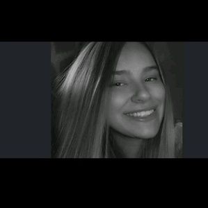 Meet your Posher, Michaela